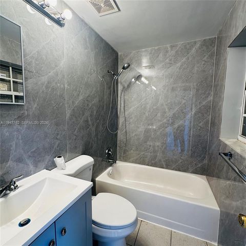 732 Moffett St 4A, Hallandale Beach, FL 33009