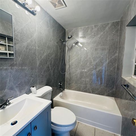 732 Moffett St 4A, Hallandale Beach, FL 33009