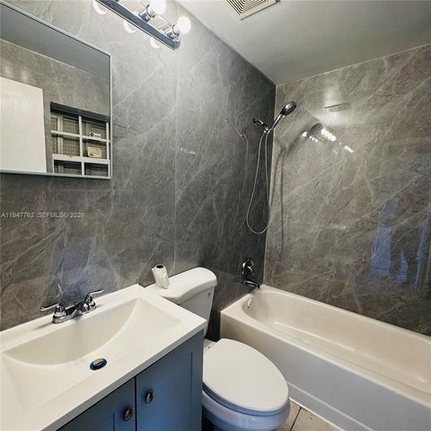 732 Moffett St 4A, Hallandale Beach, FL 33009