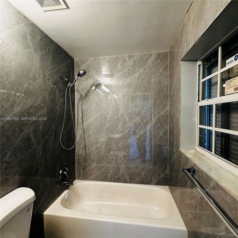 732 Moffett St 4A, Hallandale Beach, FL 33009