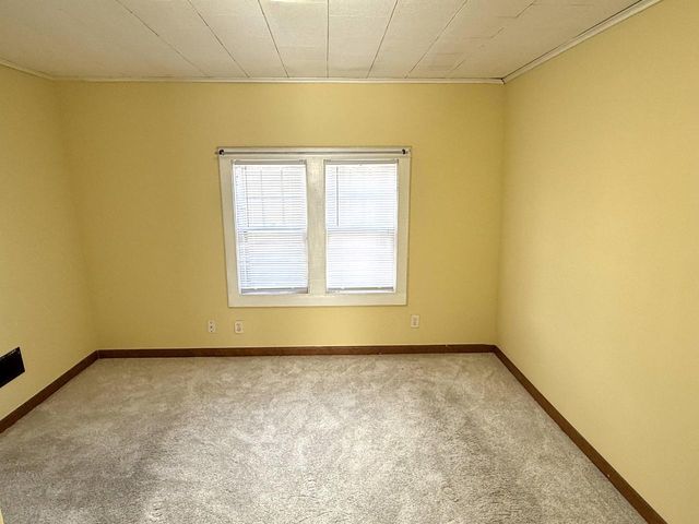 1350 N 55th STREET, Milwaukee, WI 53208