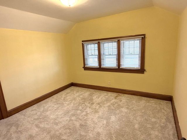 1350 N 55th STREET, Milwaukee, WI 53208