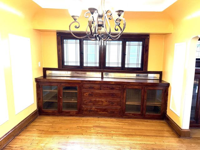 1350 N 55th STREET, Milwaukee, WI 53208