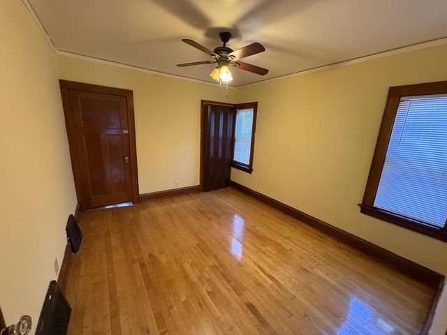 1350 N 55th STREET, Milwaukee, WI 53208