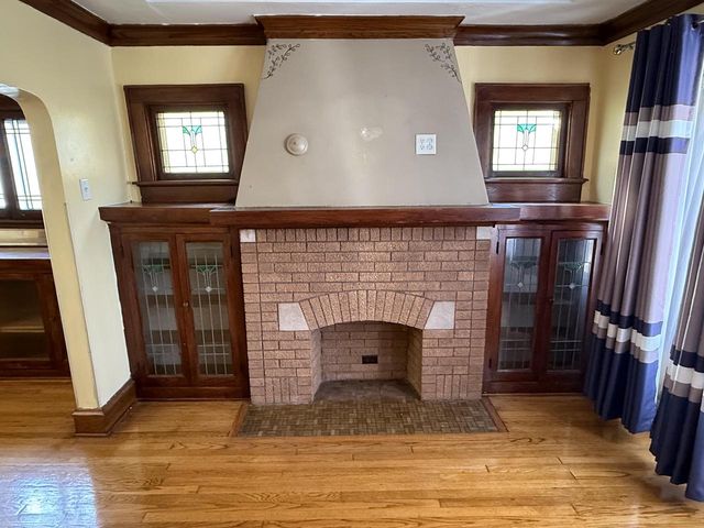 1350 N 55th STREET, Milwaukee, WI 53208