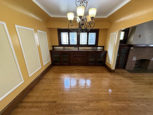 1350 N 55th STREET, Milwaukee, WI 53208