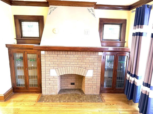 1350 N 55th STREET, Milwaukee, WI 53208