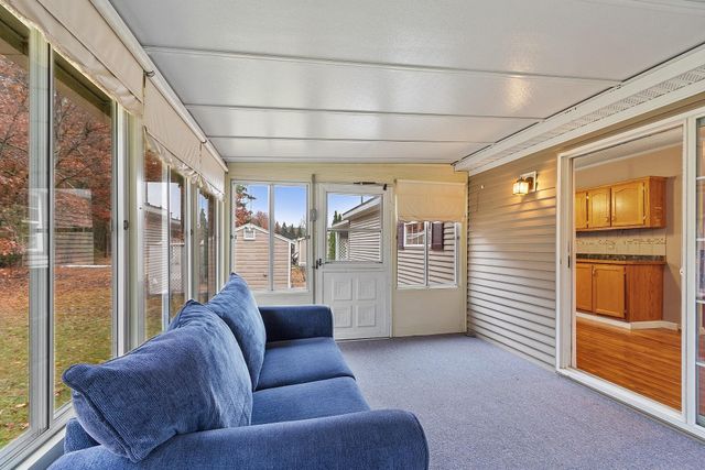 34 Dianne Street, Nashua, NH 03062