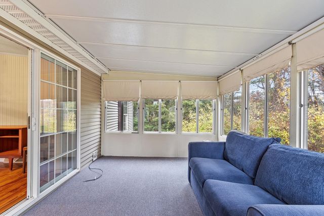 34 Dianne Street, Nashua, NH 03062