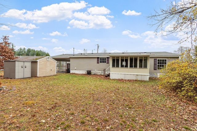 34 Dianne Street, Nashua, NH 03062