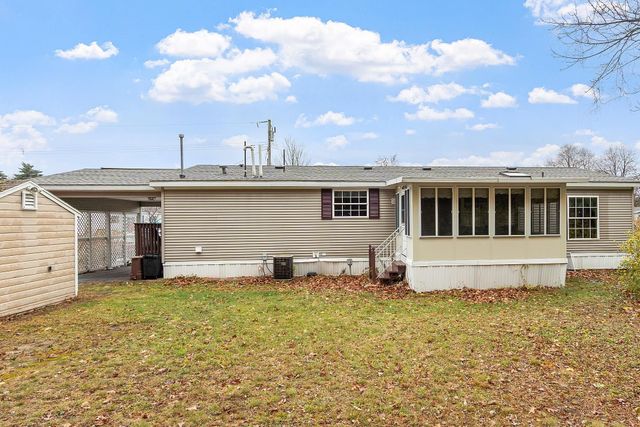 34 Dianne Street, Nashua, NH 03062