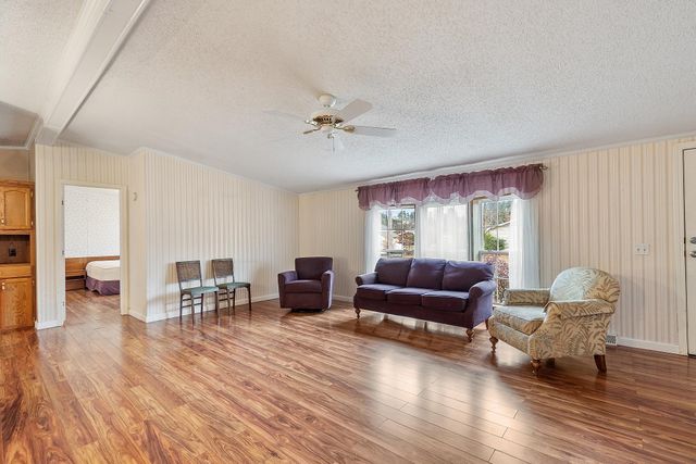 34 Dianne Street, Nashua, NH 03062