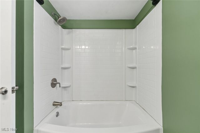 2601 Sherwood Drive, Lorain, OH 44053