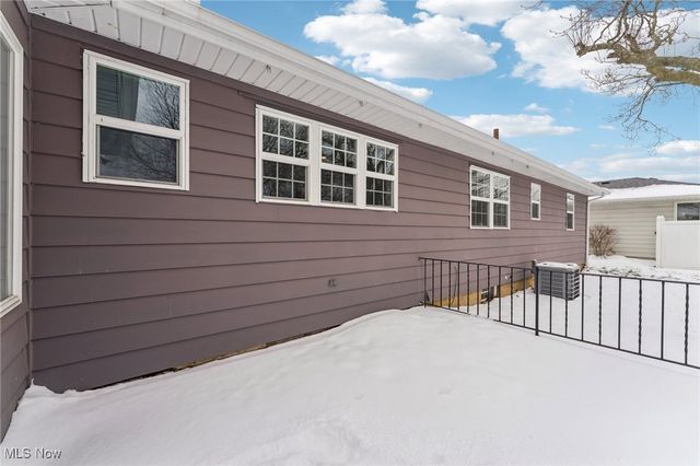 2601 Sherwood Drive, Lorain, OH 44053