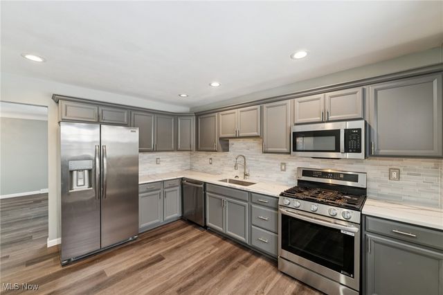 2601 Sherwood Drive, Lorain, OH 44053