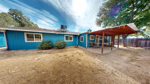 551 Ascella Dr, Diamond Springs, CA 95619