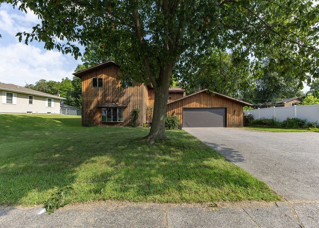 3527 12th Avenue, Moline, IL 61265