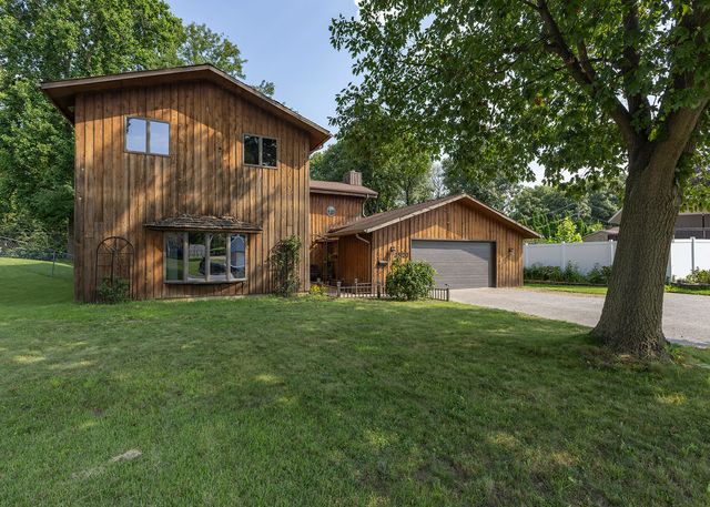3527 12th Avenue, Moline, IL 61265