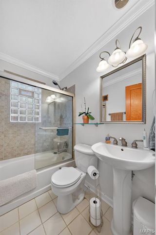 10201 Midland Boulevard, Overland, MO 63114