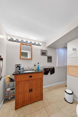 10201 Midland Boulevard, Overland, MO 63114