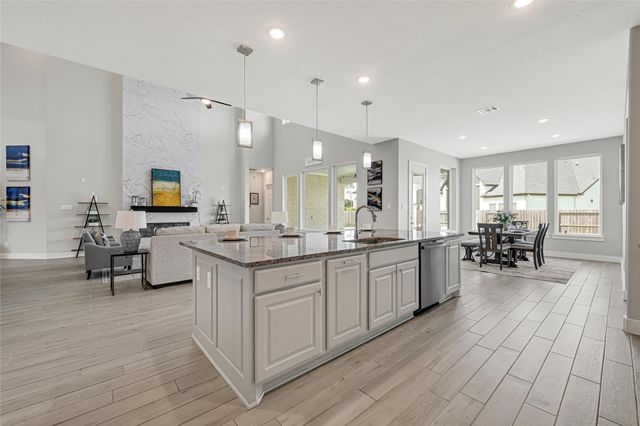 10315 Fountain Shore Drive, Missouri City, TX 77459