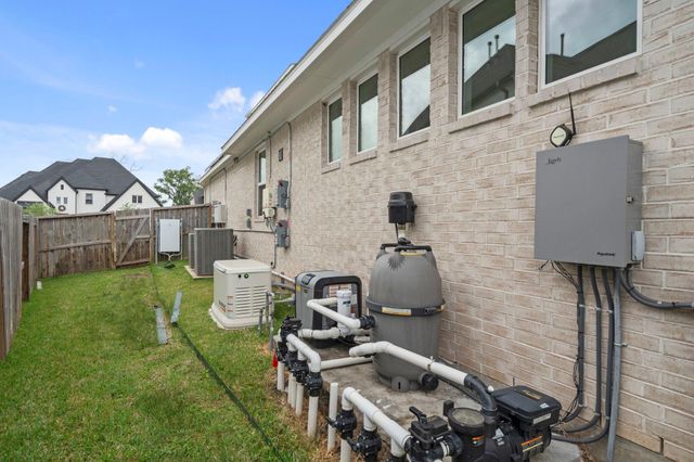 10315 Fountain Shore Drive, Missouri City, TX 77459