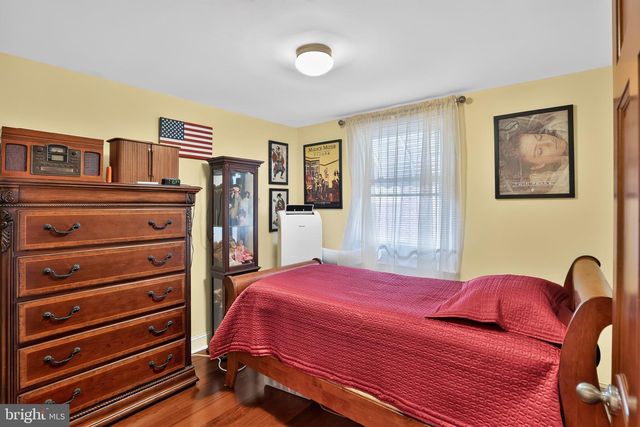 2004 VISTA ST, Philadelphia, PA 19152