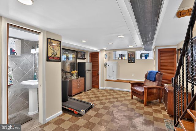 2004 VISTA ST, Philadelphia, PA 19152