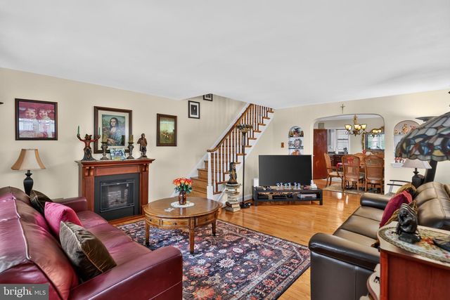 2004 VISTA ST, Philadelphia, PA 19152