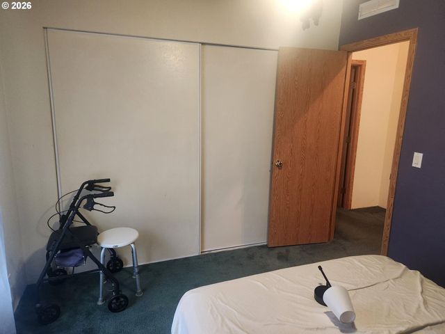 204 TROUT Loop, Roseburg, OR 97471