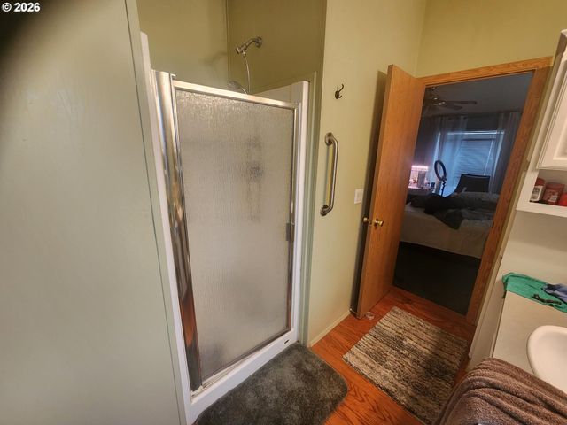 204 TROUT Loop, Roseburg, OR 97471