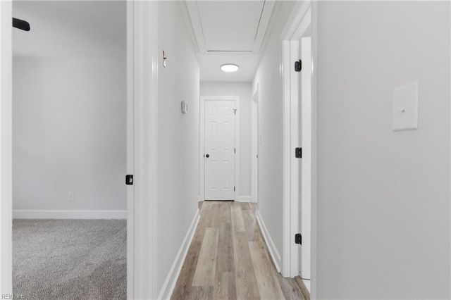3616 Parr LN, Chesapeake, VA 23323