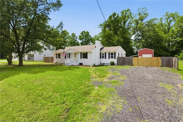 3616 Parr LN, Chesapeake, VA 23323