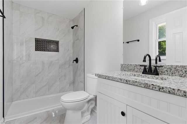3616 Parr LN, Chesapeake, VA 23323