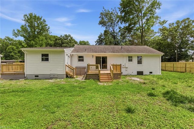 3616 Parr LN, Chesapeake, VA 23323