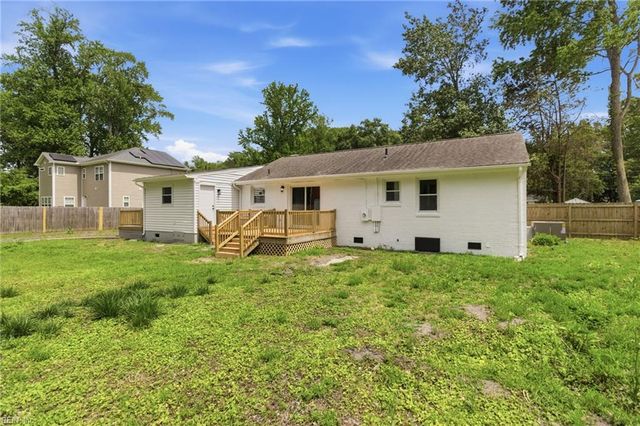 3616 Parr LN, Chesapeake, VA 23323