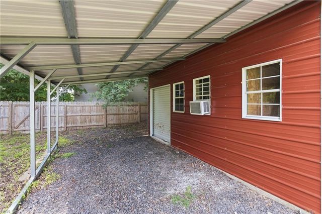 3616 Parr LN, Chesapeake, VA 23323