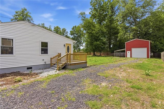 3616 Parr LN, Chesapeake, VA 23323