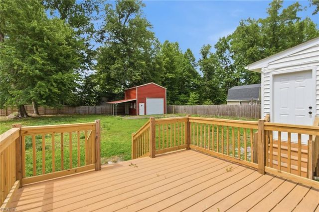 3616 Parr LN, Chesapeake, VA 23323
