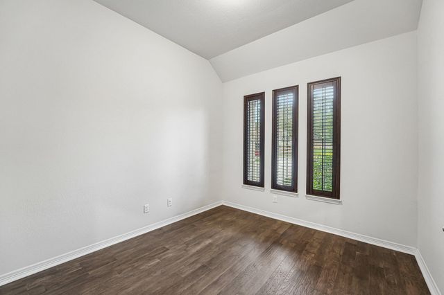 207 Mineral River LOOP, Kyle, TX 78640