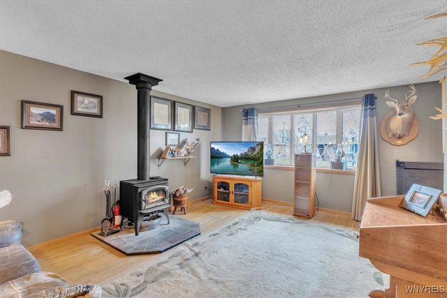 204 Diane Drive, Cheektowaga, NY 14225