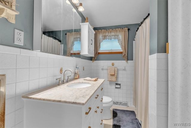 204 Diane Drive, Cheektowaga, NY 14225