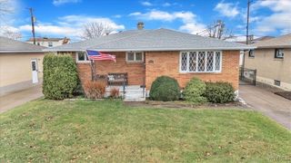 204 Diane Drive, Cheektowaga, NY 14225