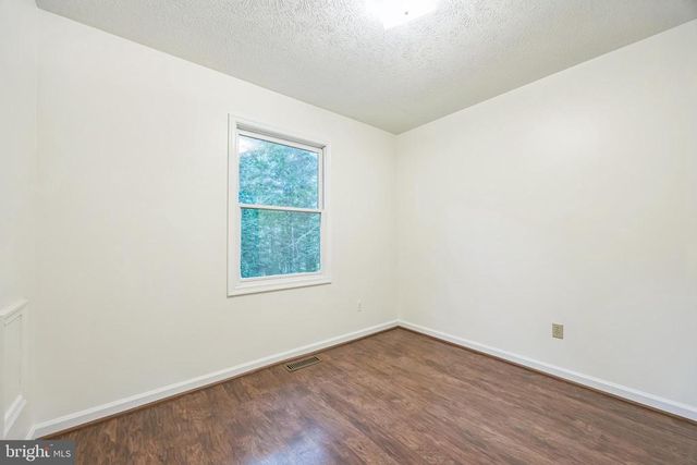 164 CHAPEL RD, Ruckersville, VA 22968