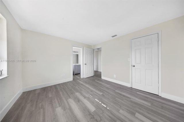 2520 NW 2nd Dr, Pompano Beach, FL 33064