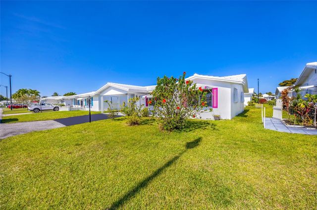 2520 NW 2nd Dr, Pompano Beach, FL 33064