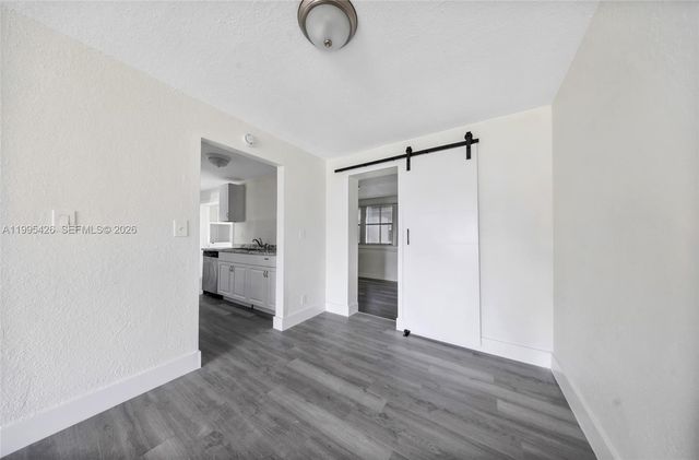 2520 NW 2nd Dr, Pompano Beach, FL 33064