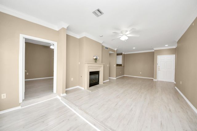 2400 Mccue Road 333, Houston, TX 77056