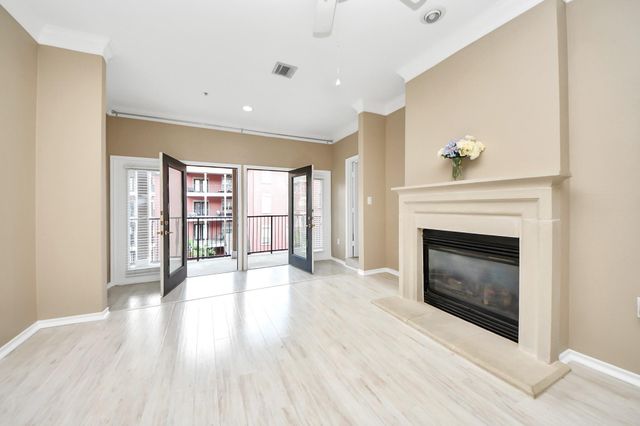 2400 Mccue Road 333, Houston, TX 77056