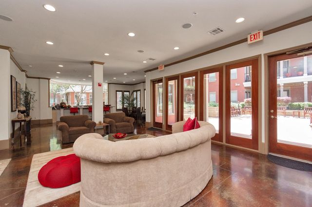 2400 Mccue Road 333, Houston, TX 77056